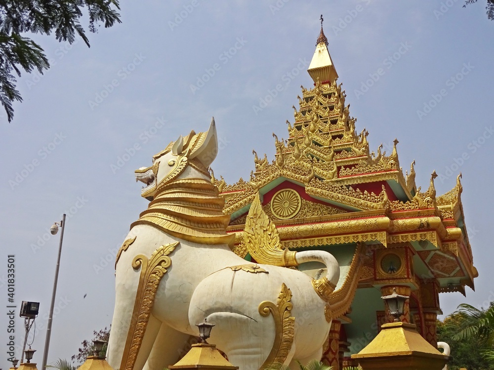 Fototapeta premium Global Vipassana Pagoda, Mumbai,india