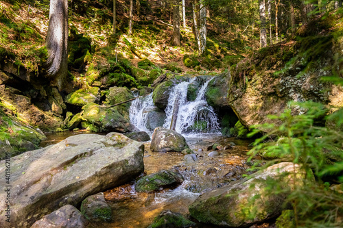 Fototapeta Naklejka Na Ścianę i Meble -  Hochfall Wasserfall im bayerischen Wald Deutschland