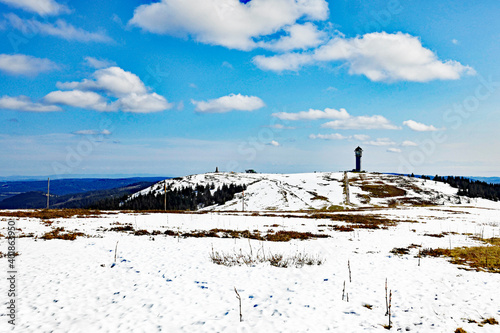 Feldberg Aussichtsturm im Schnee photo