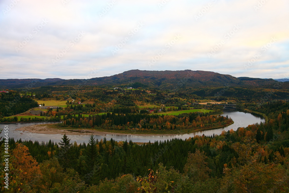 Fototapeta premium autumn landscape with lake and mountains