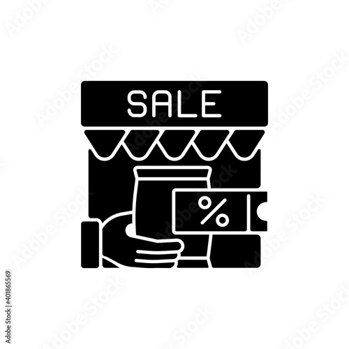 Transactional marketing black glyph icon. Business strategy that focuses on single transactions. Different sales advices. Silhouette symbol on white space. Vector isolated illustration