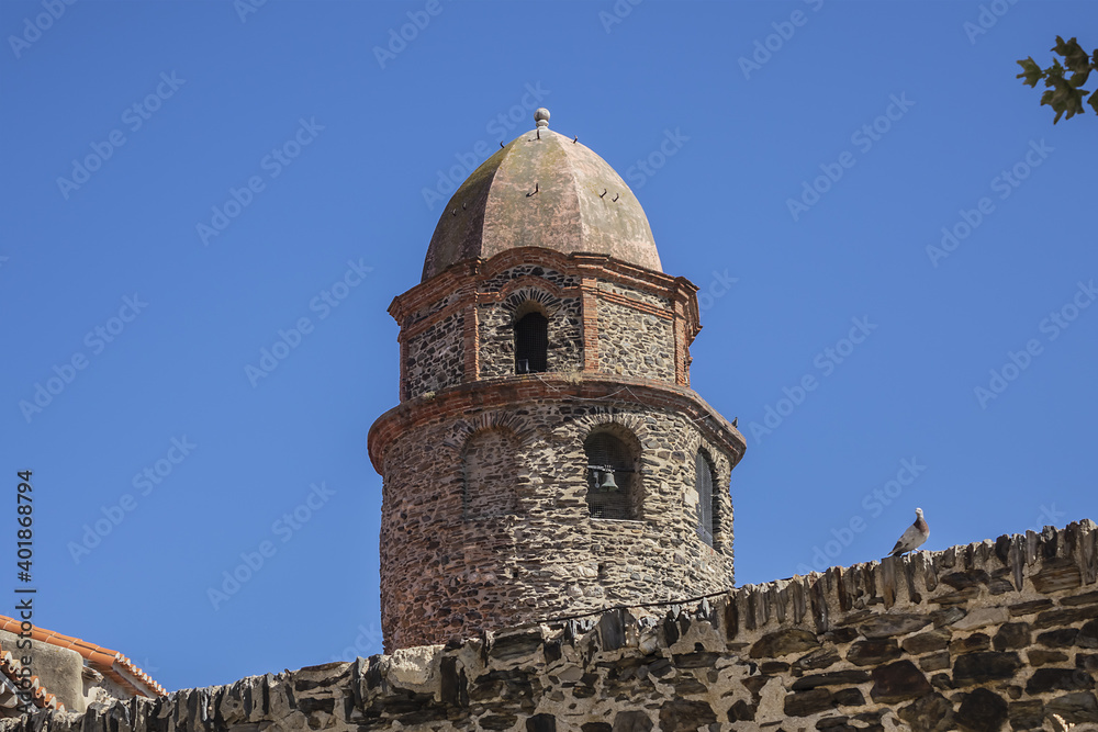 Church of Our Lady of the Angels (Eglise Notre Dame Des Anges, built between 1684 and 1691) on the shores of the Mediterranean Sea. Collioure, Pyrenees-Orientales, France.