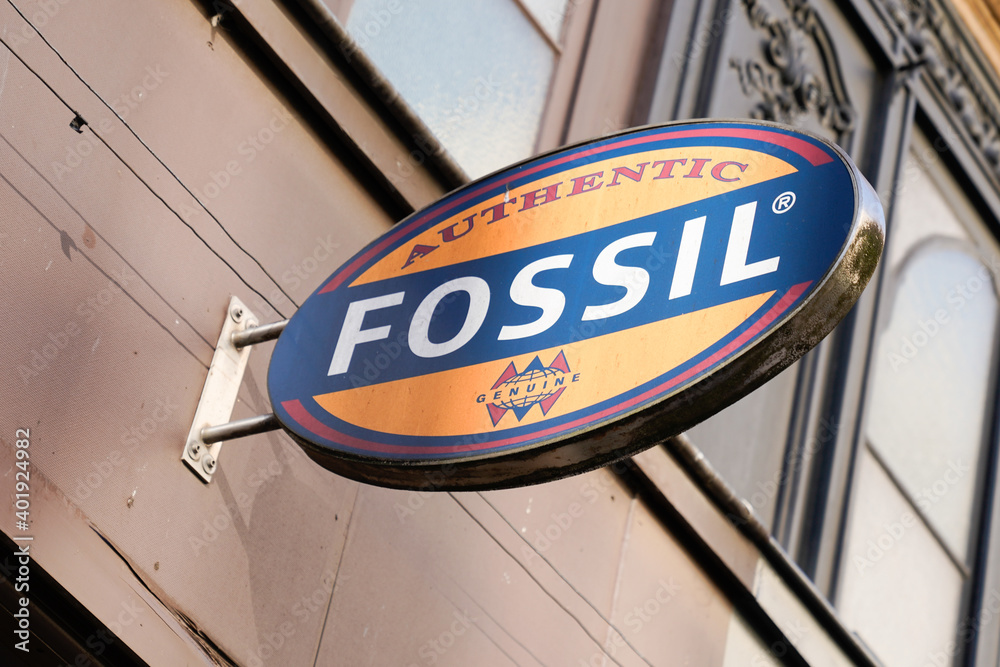 Fossil brand hotsell