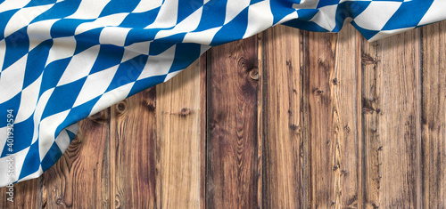 Münchner Oktoberfest Konzept mit Textfreiraum auf rustikalem Holz