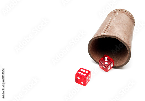 Spielwürfel aus dem Becher