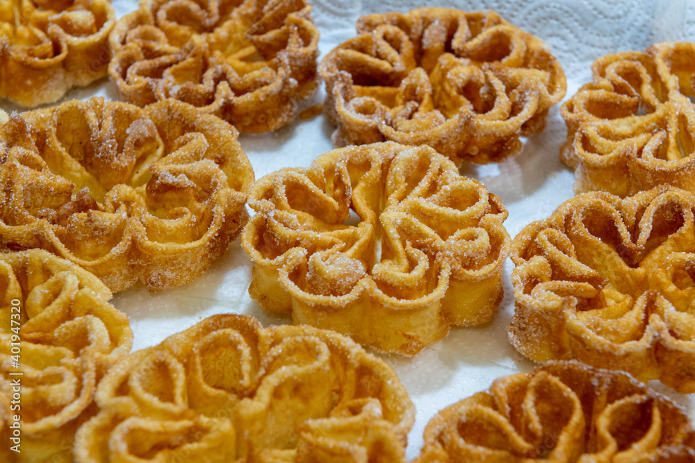FLORES FRITAS de CASTILLA 🌸 FLORETAS 🌺 FLORÓN FLOR DE LIS HOJUELA SOLTERITAS FLOR CARNAVAL FLORES FRITAS de CASTILLA 🌸 FLORETAS 🌺 FLORÓN FLOR DE LIS HOJUELA SOLTERITAS FLOR CARNAVAL