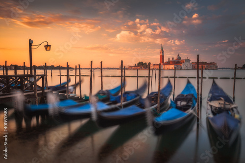 Gondole w Wenecji © pisk78
