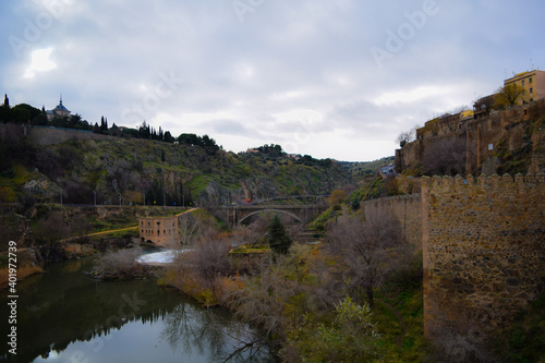 Rio Tajo a su paso por Toledo