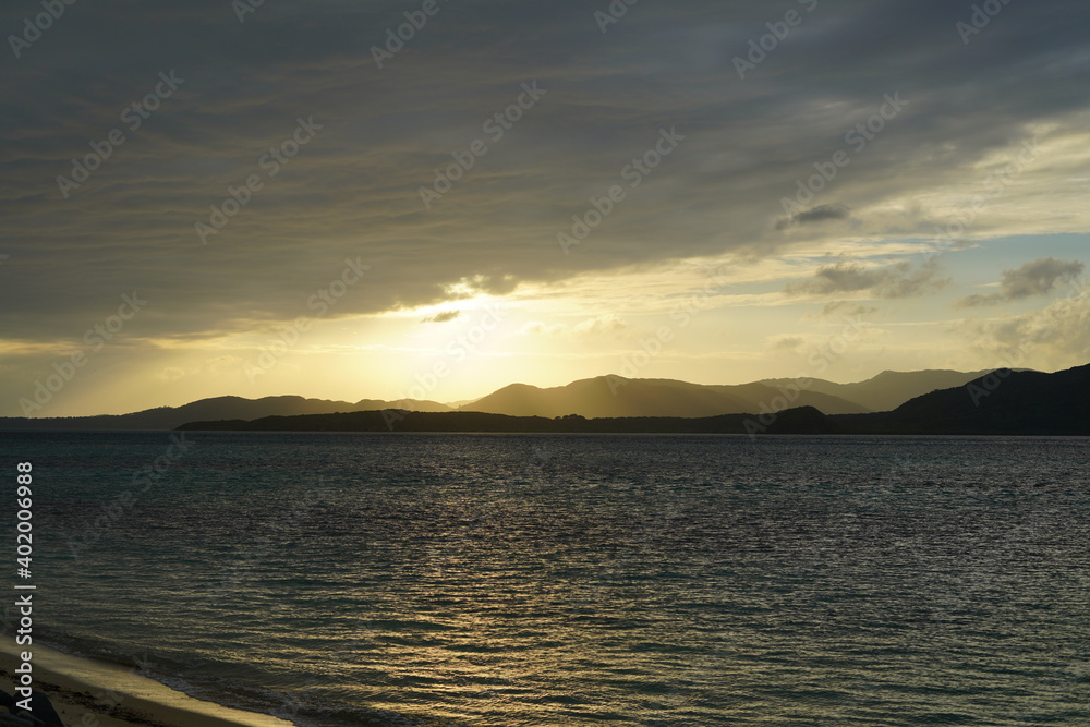 南の島の美しい夕暮れ時 南の島の美しい夕暮れ時