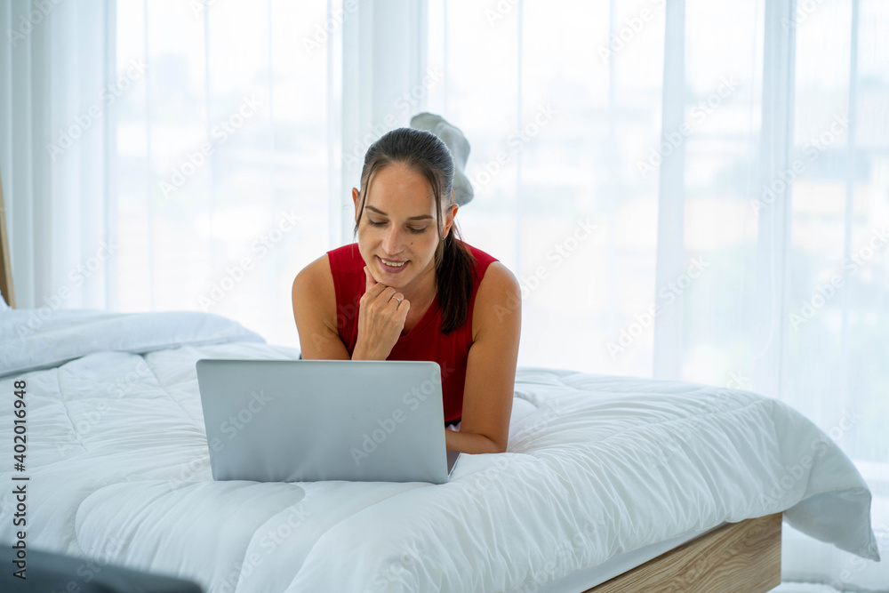 Naklejka premium Caucasian couple lovers work from home new normal with computer laptop notebook