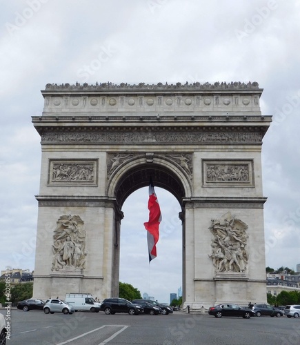 Arc de Triomphe in Paris © Melanie