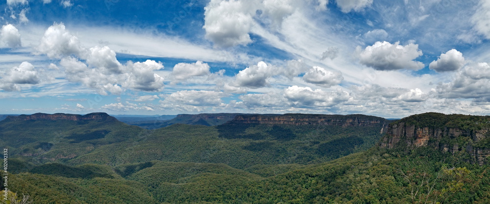 Beautiful panoramic view of mountains and valleys, Narrow Neck Lookout, Blue Mountain National Park, New South Wales, Australia
