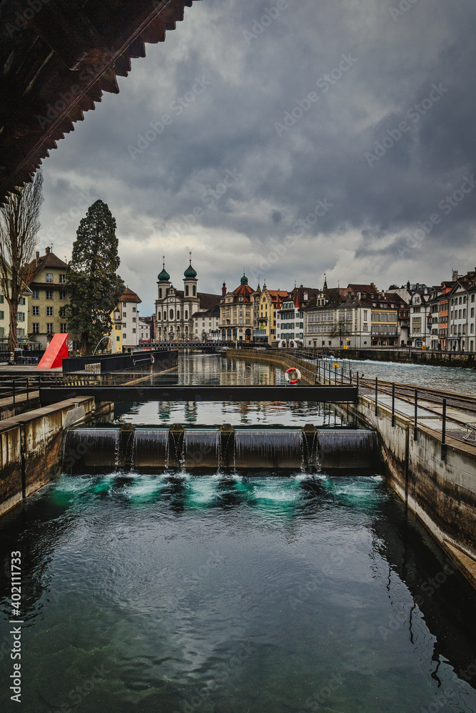 Naklejka premium Luzerne stormy day