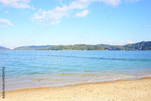 Fototapeta Naklejka Na Ścianę i Meble -  View of Amanohashidate Beach with clear water , Kyoto, Kansai Region, Japan - 天橋立海水浴場 日本三景 京都