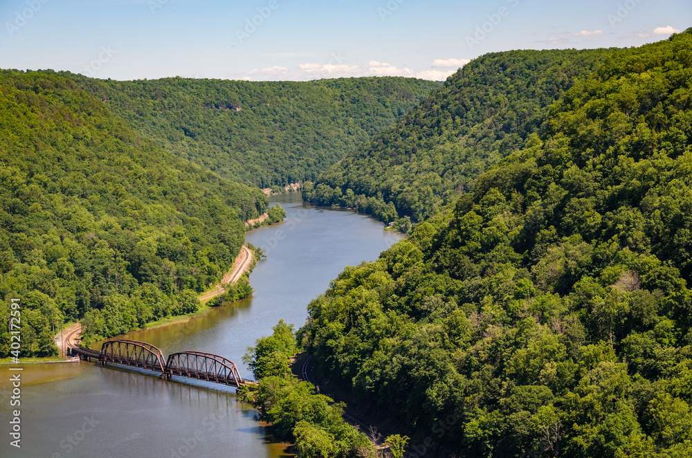 Fototapeta premium The New River at New River Gorge National Park and Preserve 