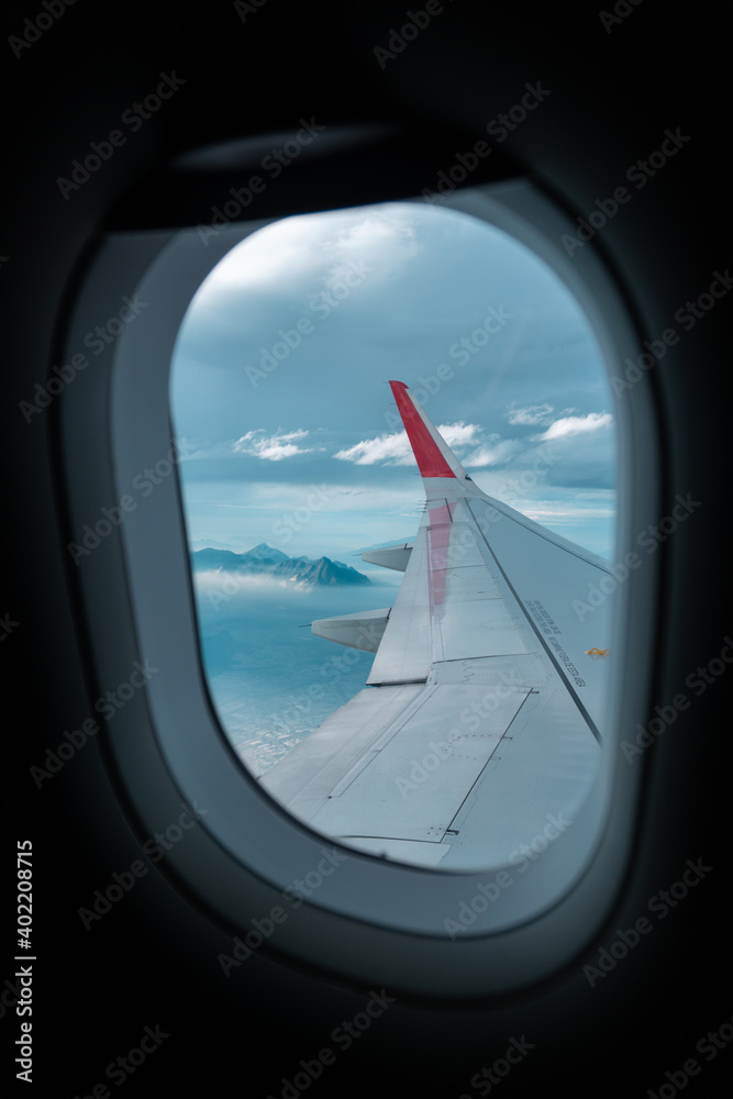 avión volando sobre Monterrey México avión volando sobre Monterrey México