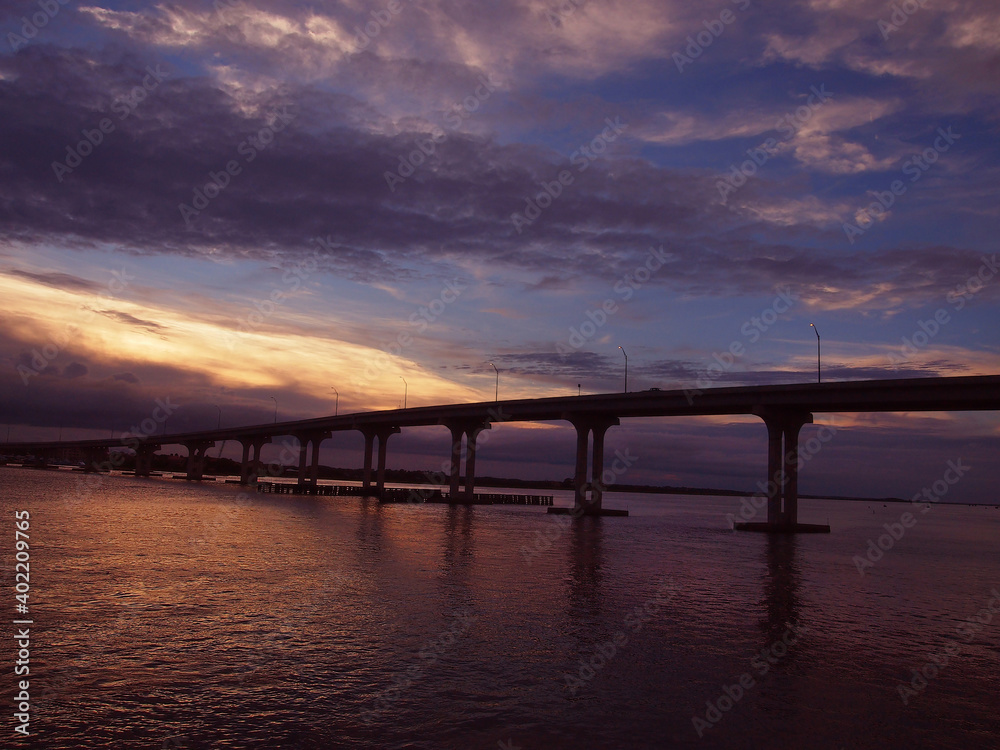 Fototapeta premium Purple Sky Vilano Beach Bridge Over Intracoastal Waterway in Saint Augustine Florida