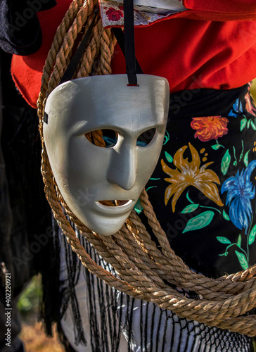 “sa visera ‘e santu” 

Maschera tradizionale dei 