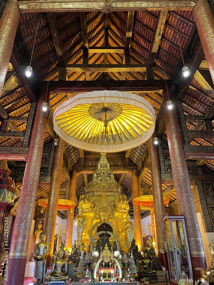 Obraz premium interior of the Buddhists temple