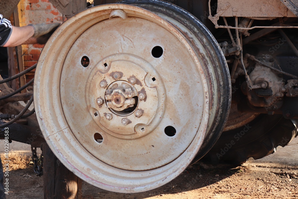 agricultural tractor repair, wheel tire change