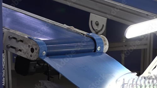 Equipment for the production of plastic glasses for safety glasses.