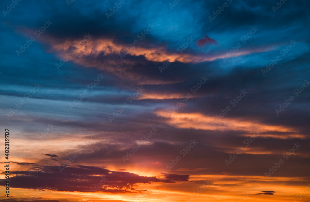 Fototapeta premium Dramatic sky, perfect for sky replacement, backgrounds, screen saver or any other application