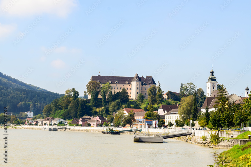 Zamek nad Dunajem