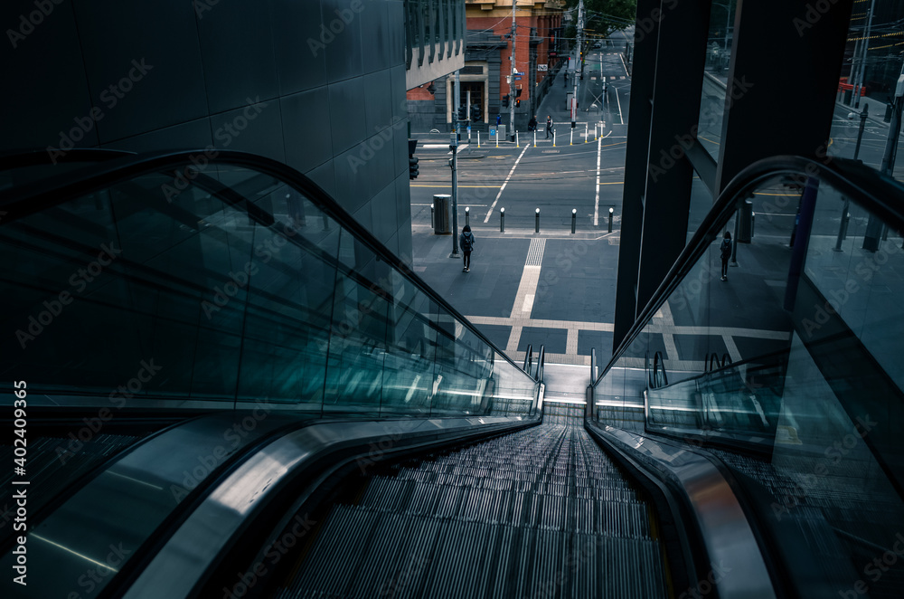 Fototapeta premium moving escalator in the city