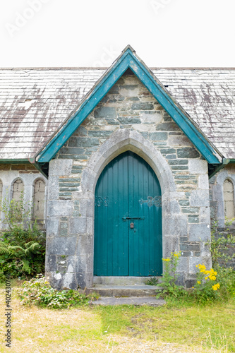 Puerta azul de madera en casa de piedra. Kerry, Irlanda. © Ricardo Ferrando
