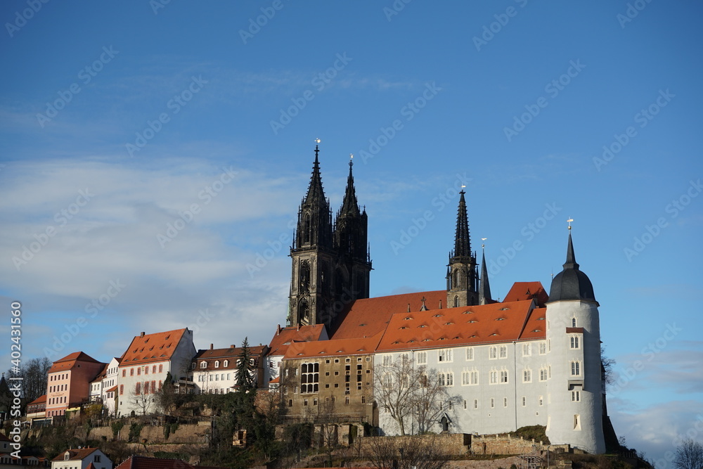 Fototapeta premium Blick über die Elbe zur Albrechtsburg Meissen