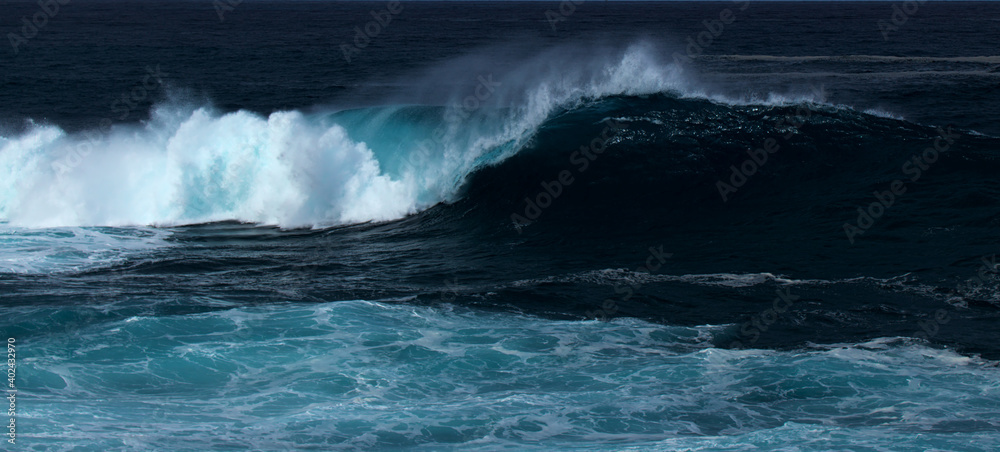 Gran Canaria, north coast, Puertillo de Banaderos area, powerful ocean waves breaking along the shore