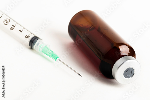 Hygienic Single-Use Plastic Disposable Injection And Amber Color Vaccine Vial photo