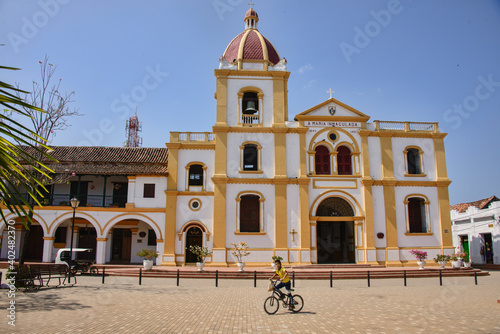 Foto Church of the Immaculate Conception in colonial Santa Cruz de Mompox, Bolivar, C