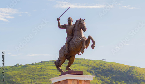 estatua a Vicente Guerrero Saldaña consumador de la independencia de México. ubicada en la salida norte de la ciudad de Tixtla de Guerrero, Guerrero, México.