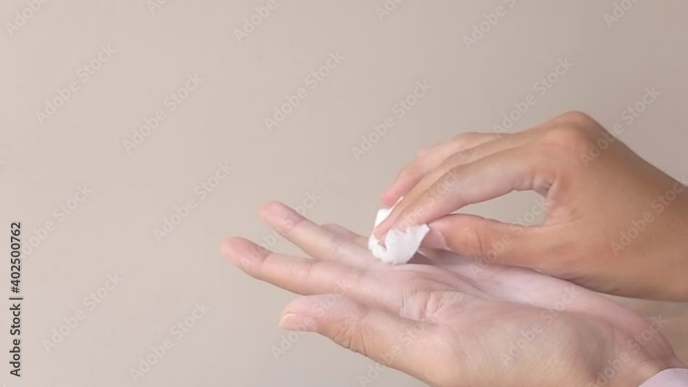 cleaning hand covering powder with a cotton cleaning hand covering powder with a cotton