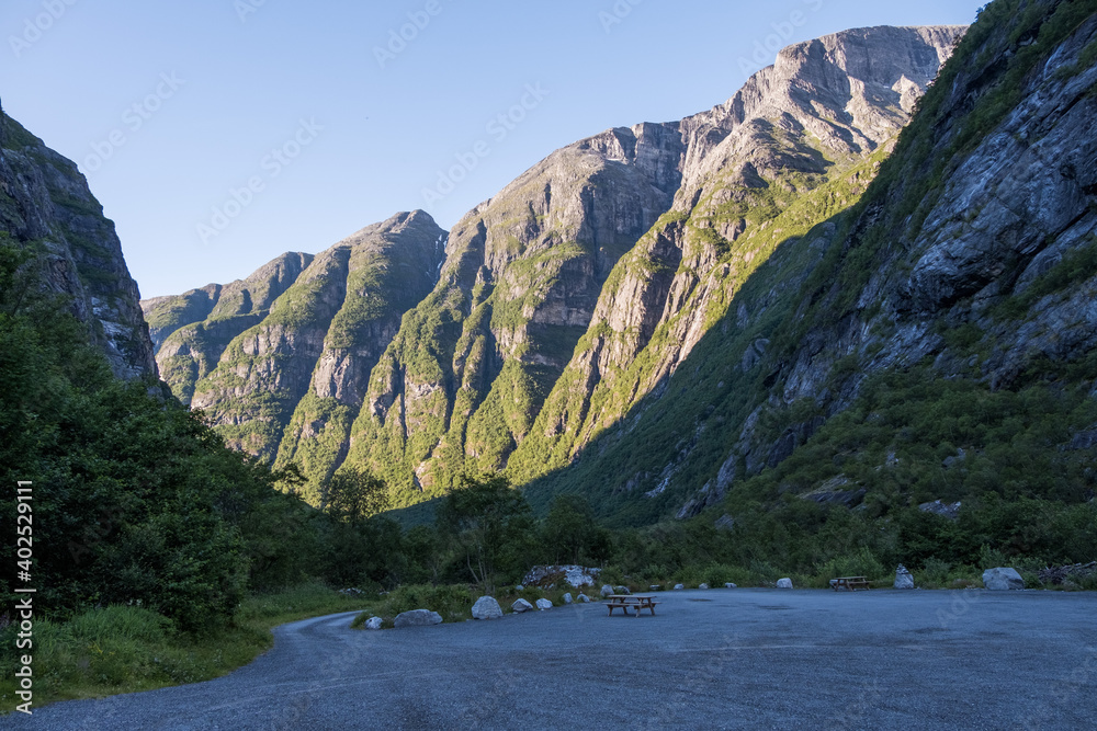 Obraz premium Kjenndalsbreen, Loen, Norway