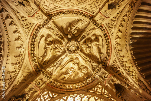 Cripta del Obispo Sizigoric  catedral de Santiago  Patrimonio Mundial de la UNESCO Sibenik  costa dalmata  Croacia  europa