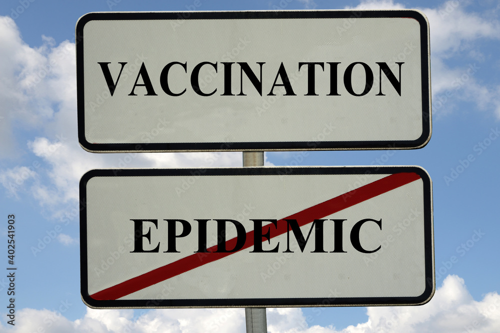 Concept d'incitation à la vaccination contre une épidémie avec un panneau de circulation routière Concept d'incitation à la vaccination contre une épidémie avec un panneau de circulation routière