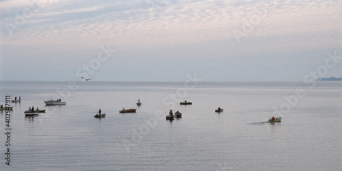 Fischerboote morgens auf dem Bodensee bei Konstanz © lotharnahler