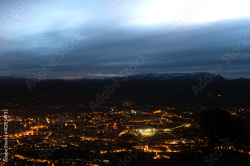 Night photo of the city of Oviedo
