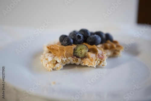 Rice Cake and Blueberries Snack 