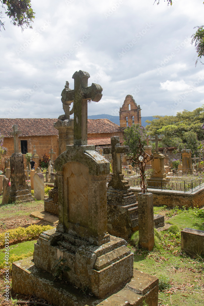 Fototapeta premium cementerio colonial antiguo 
