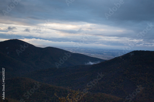Fototapeta Naklejka Na Ścianę i Meble -  Mountain and sky above