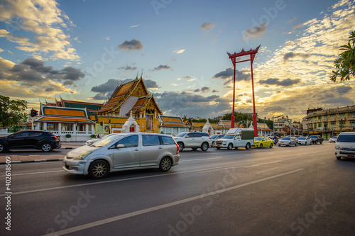 Photography The giant swing (Sao Ching Cha) with movement car and traffic jam in Bangkok, Th