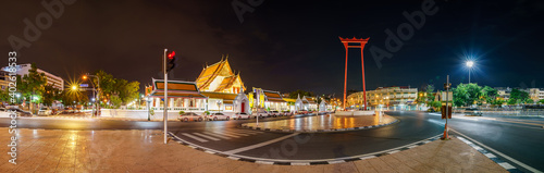 Public places, The beauty of Wat Suthat and Sao Ching Cha (Giant Swing) at night.