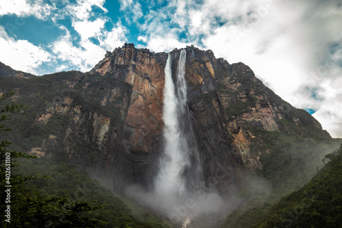 Fototapeta Naklejka Na Ścianę i Meble -  Photo of Angel Falls, the highest waterfall in the world, located in Venezuela