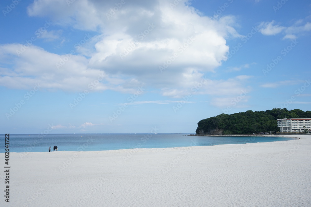 Obraz premium Nanki Shirarahama Beach in Wakayama, Japan - 和歌山 南紀白浜ビーチ
