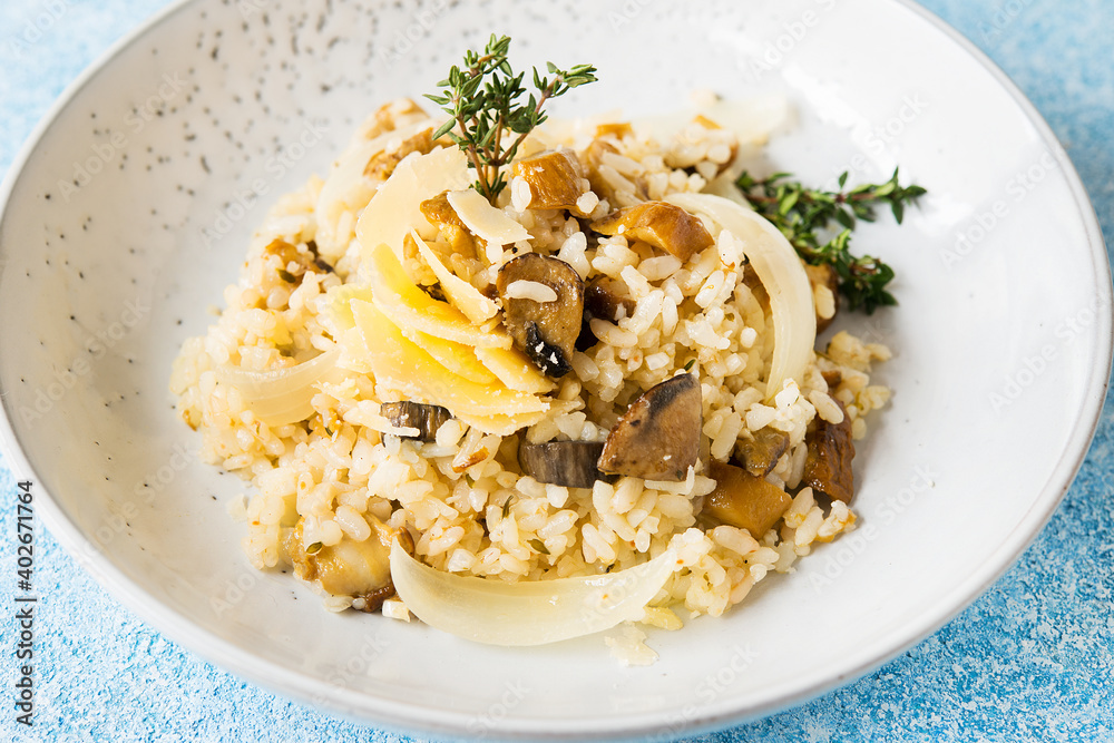 Risotto with white wild mushrooms and parmesan Risotto with white wild mushrooms and parmesan