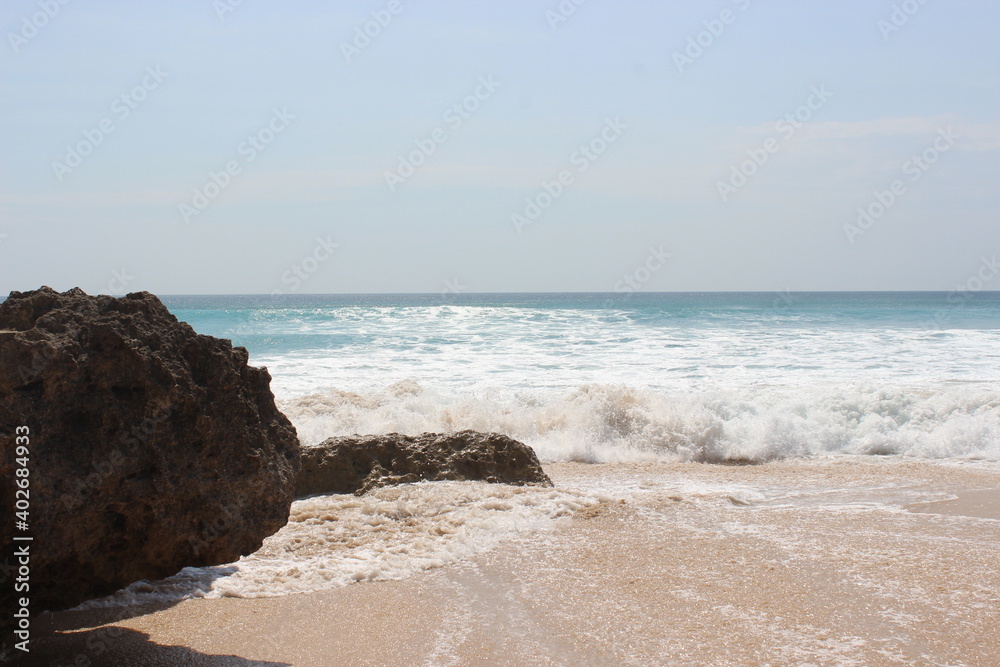 The big waves by the beach The big waves by the beach