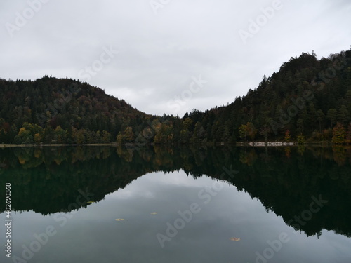 Alatsee bei Füssen im Allgäu an den bayerischen Alpen